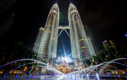 Petronas Twin Towers ตึกแฝด ในมาเลเซีย